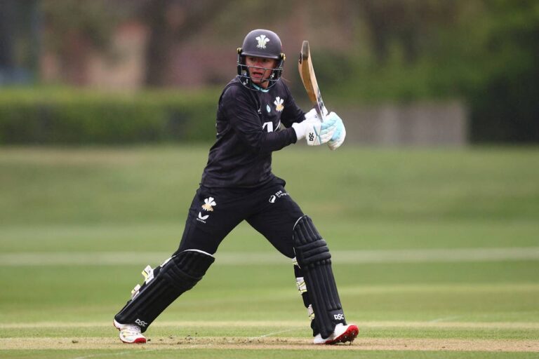 Wyatt‑Hodge’s Brilliance Powers Surrey to 52‑Run Victory over Warwickshire