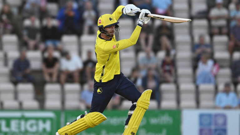 Wood, Vince lead the way as Hampshire overwhelm Middlesex