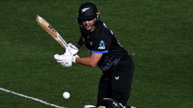England Bowl First as New Zealand Experiments in Derby T20I Opener