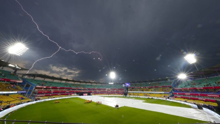 Hardik Pandya Returns as Mumbai Indians Elect to Bowl in Rain-Shortened Clash