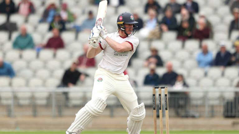Middlesex Bowlers Dominate Opening Day Against Lancashire