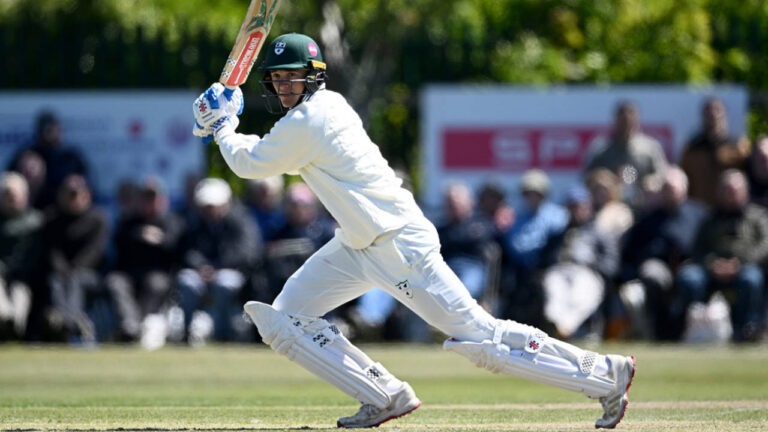 Worcestershire Rally Against Lancashire: Waite and Lategan Lead Recovery
