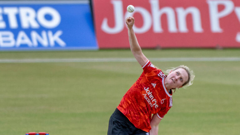 Charley Phillips Stars as The Blaze Extend Lead in One-Day Cup