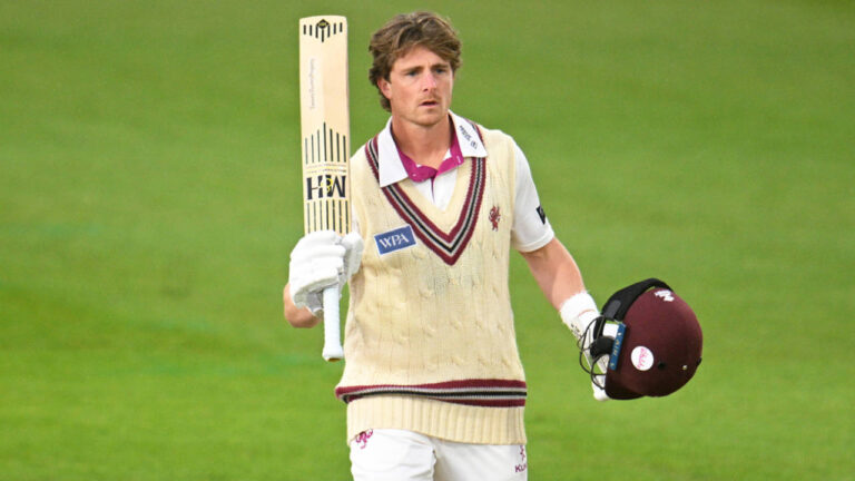 Tom Abell and Craig Overton Lead Somerset Dominance Against Sussex 2 417084.6