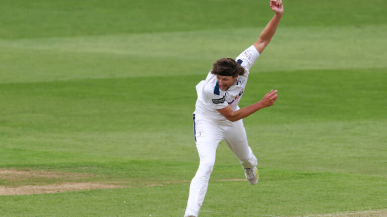 Yates, Barnard battle as Yorkshire take command at Scarborough
