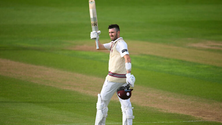 Overton ton, Rew 149 completes Somerset escape in thrilling draw