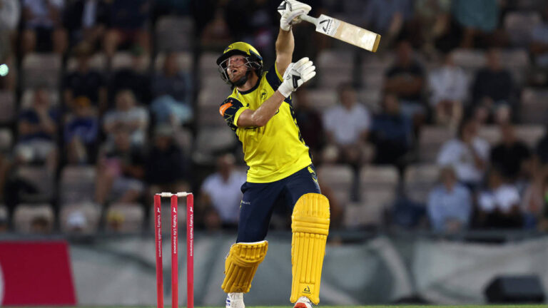 Allround Dawson Downs Sussex to Keep Hampshire on a Roll | Vitality Blast