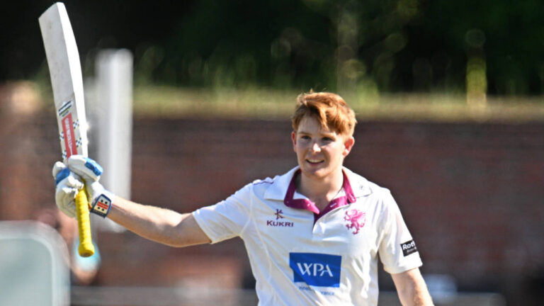Thomas Rew sparkles again to loosen Warwickshire grip in County clash