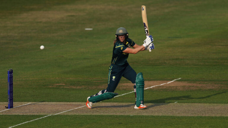 Ellyse Perry runs the show as Australia brush past Pakistan 2 418821.6