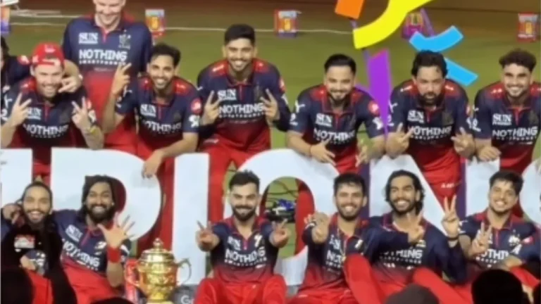 Watch: Krunal Pandya's savage '5 trophies' gesture sparks hilarious reaction fro 4 krunal pandya and rcb teammates